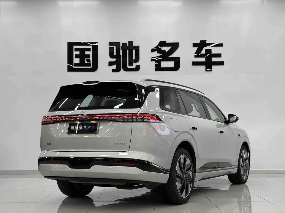 Dongfeng Yipai 008 Yipai 008 210Max Extended Range 6-seater 2024 — thumbnail 2