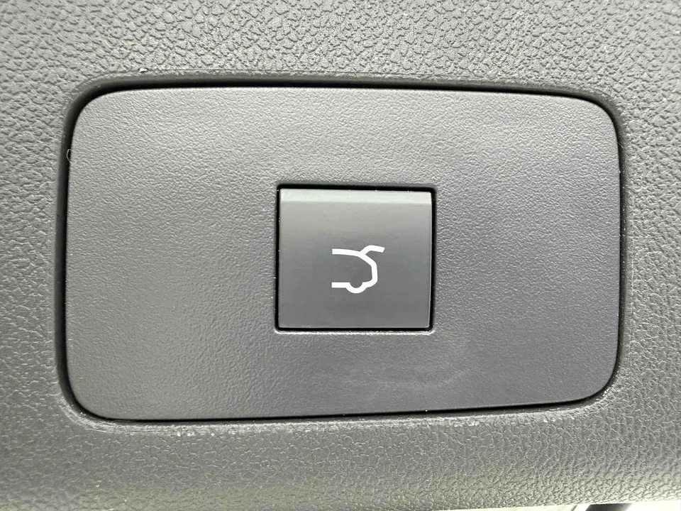 Dongfeng Yipai 008 Yipai 008 210Max Extended Range 6-seater 2024 — thumbnail 4