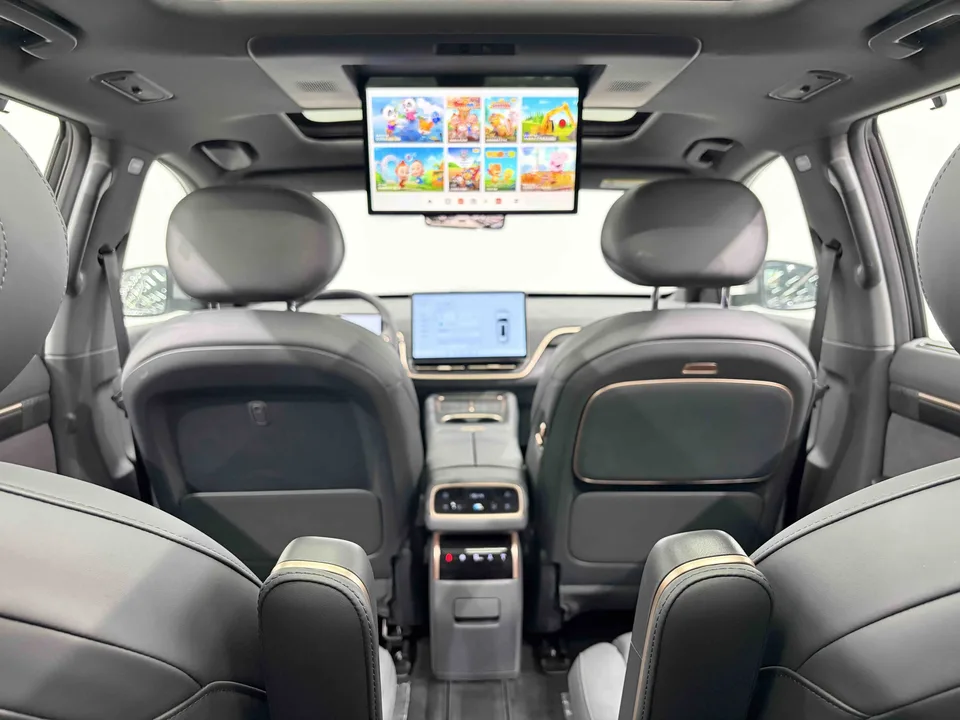 Dongfeng Yipai 008 Yipai 008 210Max Extended Range 6-seater 2024 — thumbnail 5