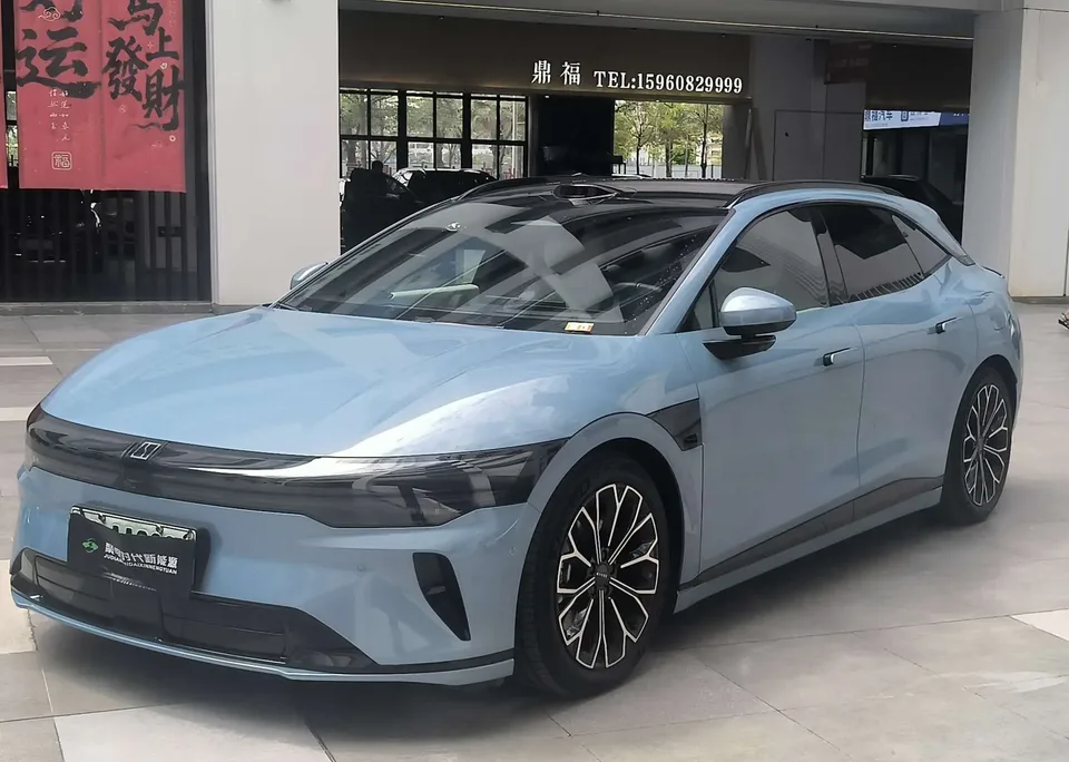 Zeekr 007GT ZEEKR 007GT Four-wheel drive intelligent driving version 75kWh 2025 — photo 1, buy with delivery to Moscow