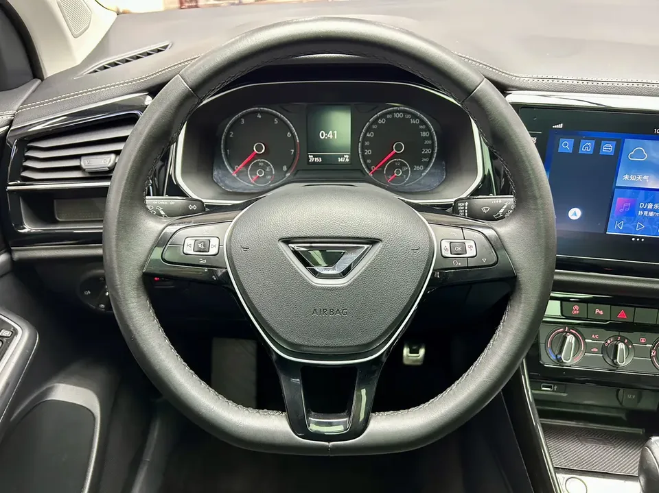 Jetta VS7 Jetta VS7 Black Edge 1.4T Automatic Honor Edition Pro 2022 — thumbnail 5