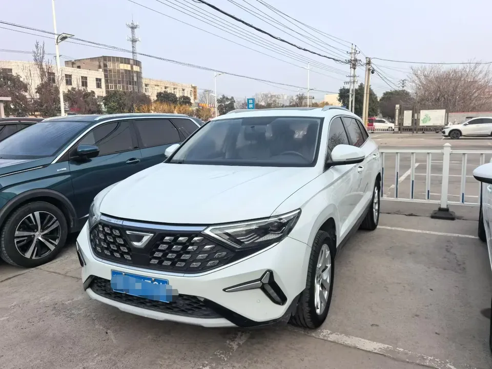 Jetta VS7 VS7 280TSI automatic aggressive version 2023 — photo 1, buy with delivery to Moscow