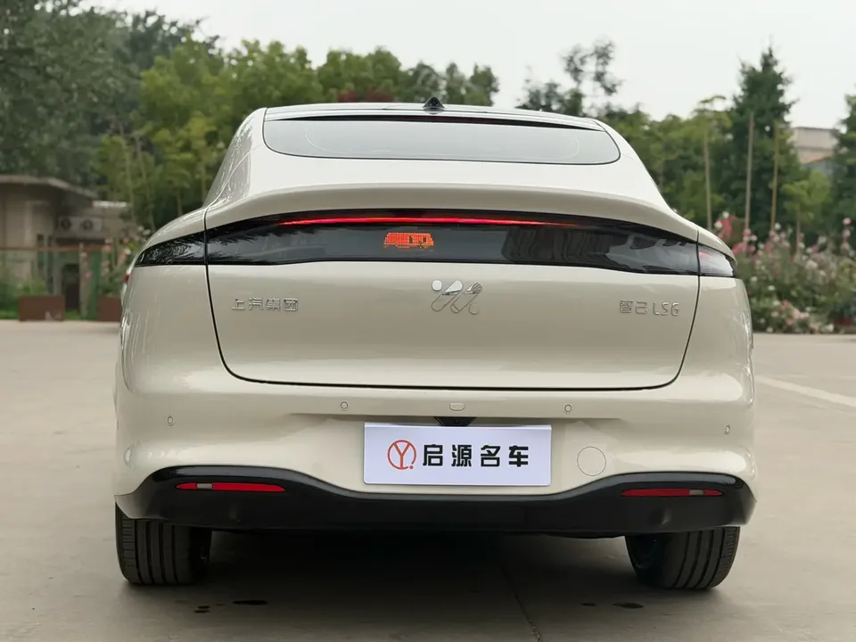 IM Motors LS6 Zhiji LS6 Pure Electric Max 2026 — thumbnail 2