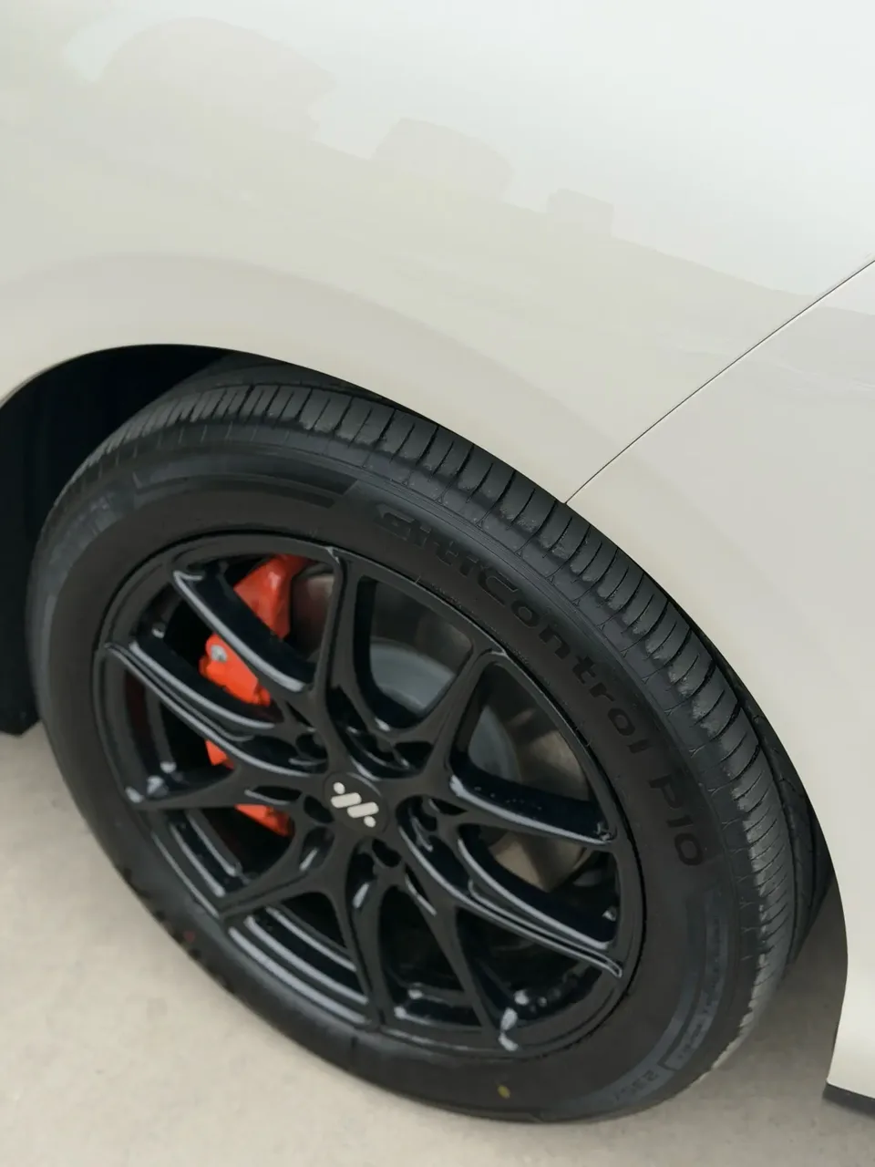 IM Motors LS6 Zhiji LS6 Pure Electric Max 2026 — thumbnail 3