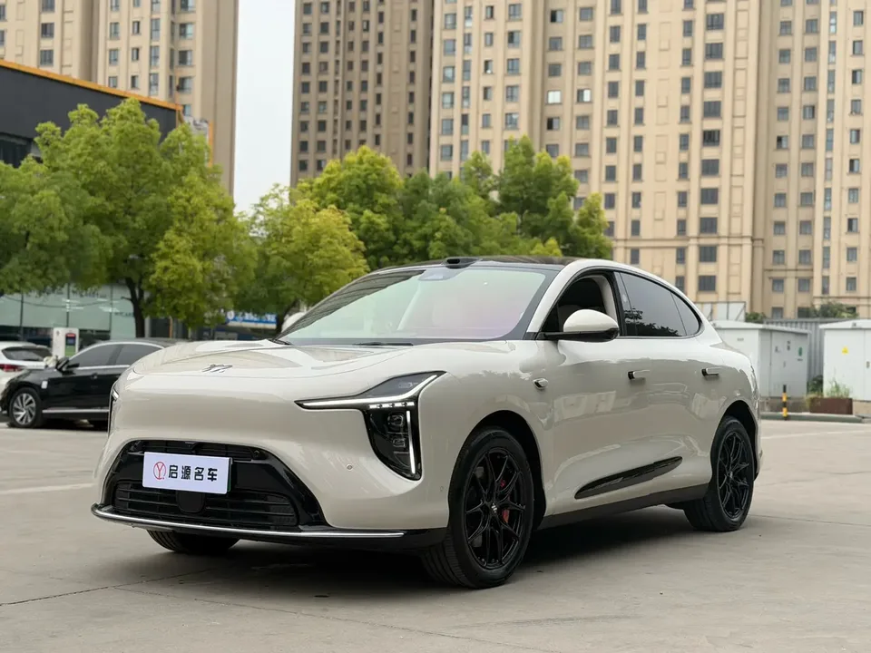 IM Motors LS6 Zhiji LS6 Pure Electric Max 2026 — photo 1, buy with delivery to Moscow
