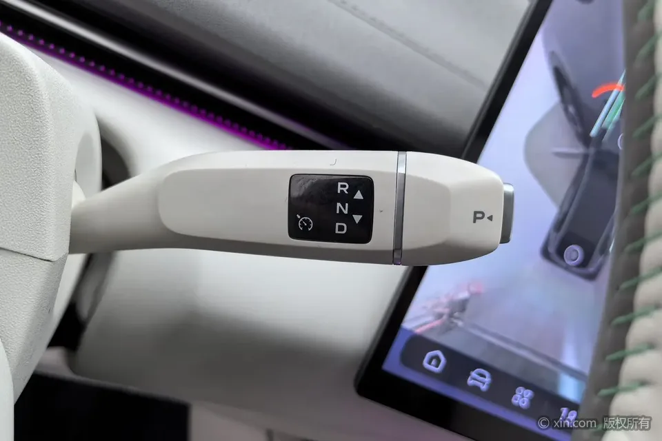 Deepal dark blue L07 Dark blue L07 530Ultra Dark Blue Intelligent Driving AD PRO Edition 2025 — thumbnail 5