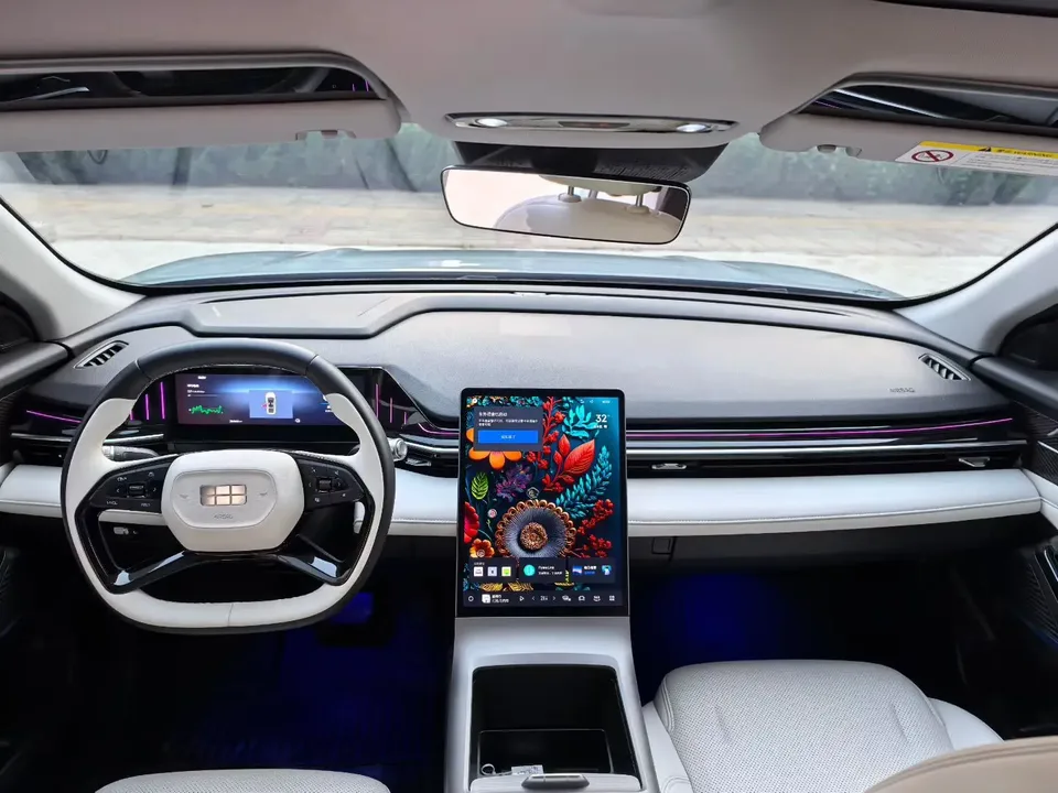 Geely Galaxy L6 Galaxy L6 1.5T DHT 125km Starship 2023 — thumbnail 5