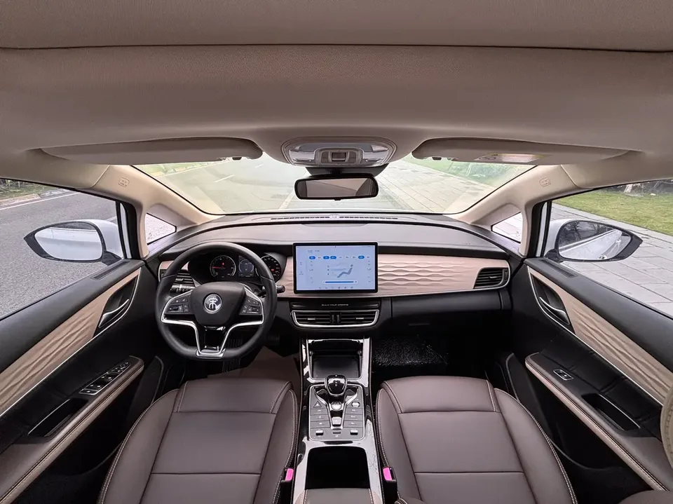 BYD Song MAX DM Song MAX DM DM-i 105KM Flagship 2022 — thumbnail 3