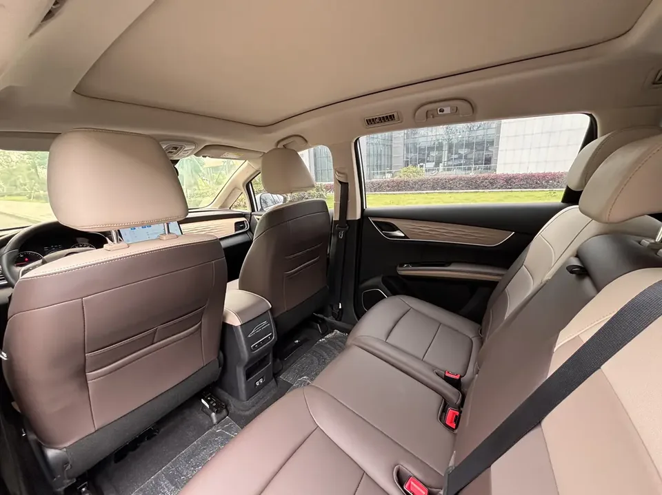 BYD Song MAX DM Song MAX DM DM-i 105KM Flagship 2022 — thumbnail 4