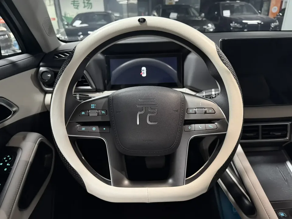BYD Yuan Up Yuan UP 401KM Leading Model 2024 — thumbnail 3