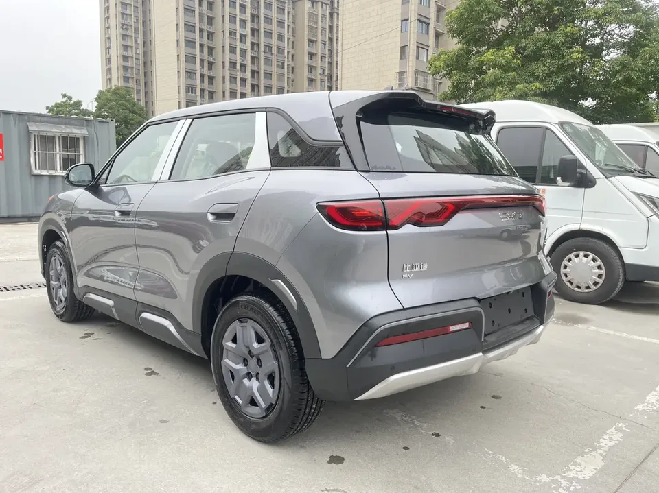 BYD Yuan Up Yuan UP 301KM Pilot 2025 — thumbnail 4