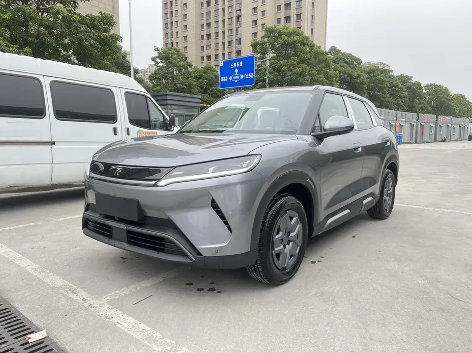 BYD Yuan Up Yuan UP 301KM Pilot 2025 — photo 1, buy with delivery to Moscow