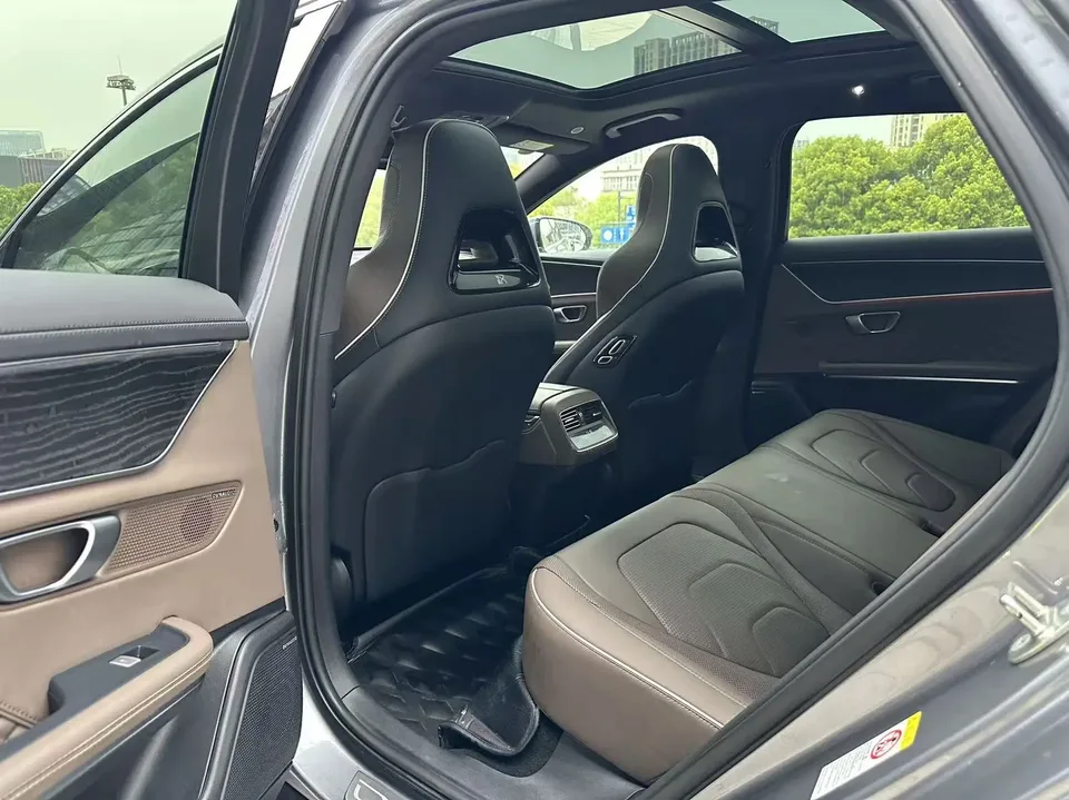 BYD Han DM Chinese DM DM-i 121KM Premium 2022 — thumbnail 4
