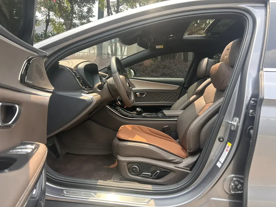 BYD Han DM Chinese DM DM-i 121KM Premium 2022 — thumbnail 4