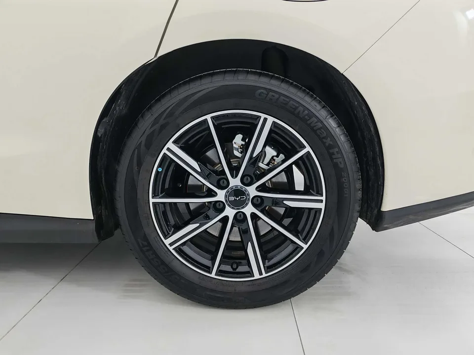 BYD Seal 06DM Seal 06DM DM-i 80KM Premium 2024 — thumbnail 3