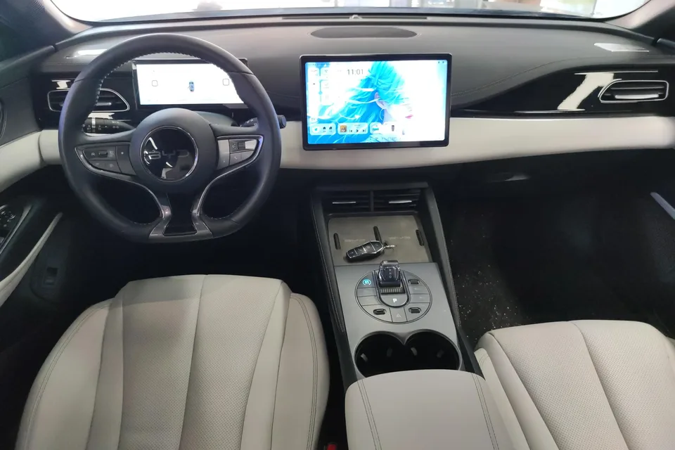 BYD Seal 06DM Seal 06DM DM-i 80KM Premium 2024 — thumbnail 4
