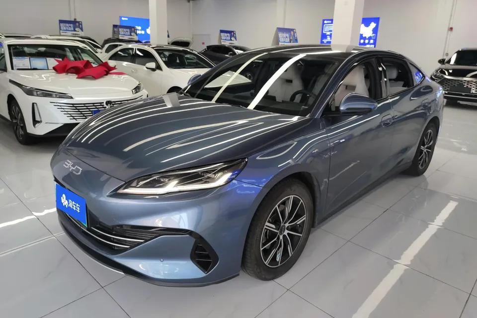BYD Seal 06DM Seal 06DM DM-i 80KM Premium 2024 — photo 1, buy with delivery to Moscow