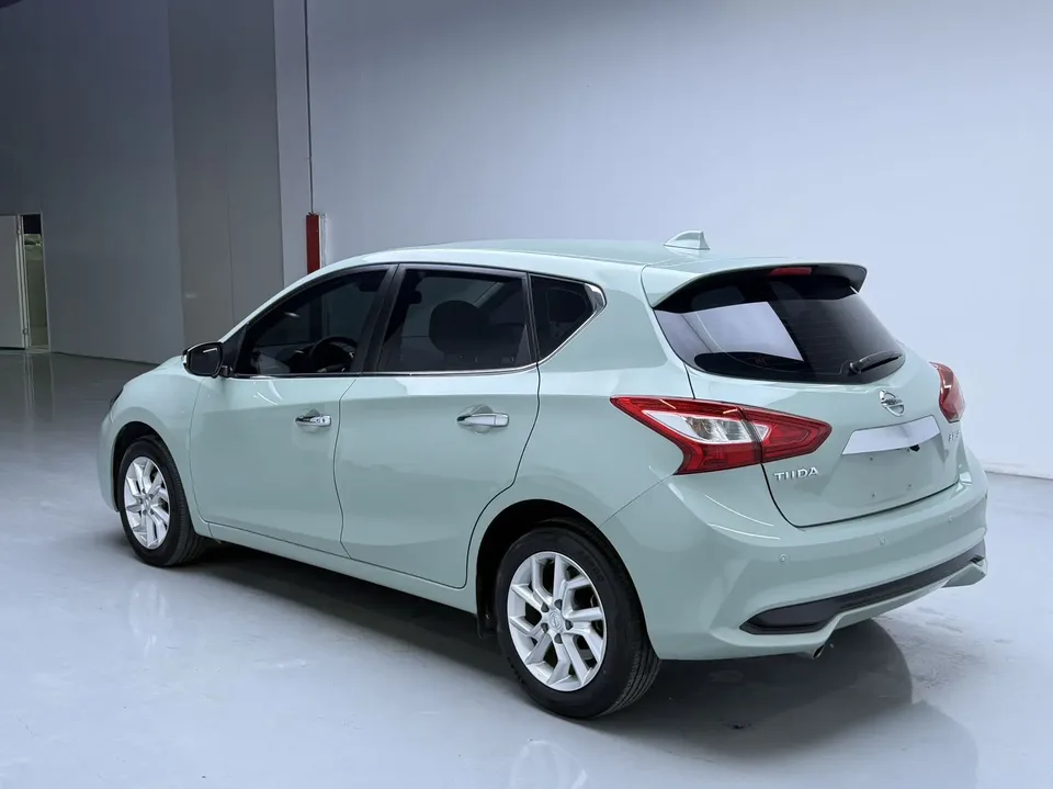 Nissan Tiida Tiida 1.6L CVT Cool Edition 2023 — миниатюра 4