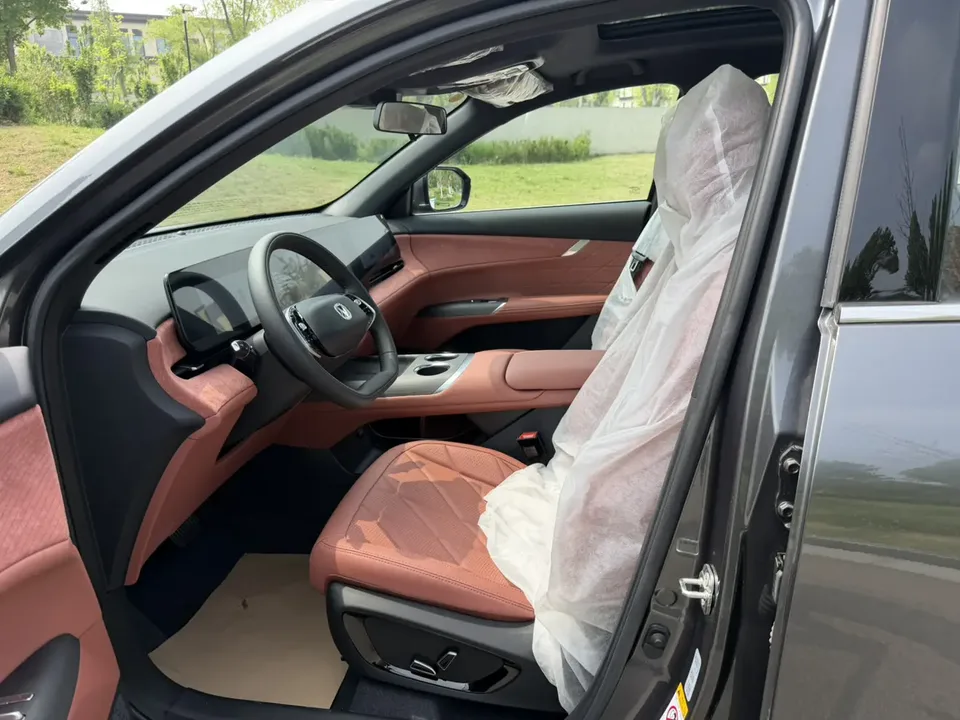 Changan CS75PLUS CS75 PLUS Fourth Generation Ultra 2.0T New Blue Whale Wind Edition 2025 — thumbnail 4