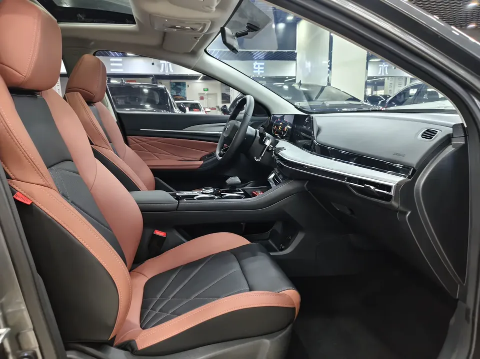Changan Escape Escape Eado PLUS Blue Whale NE 1.4T GDI DCT Premium Edition 2022 — thumbnail 3