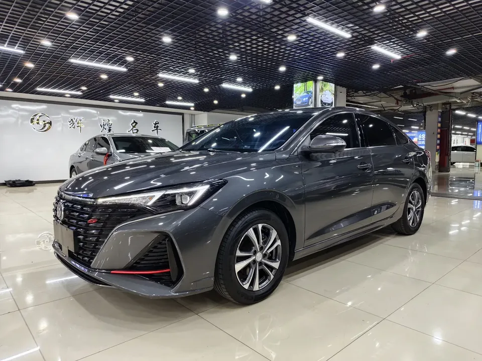 Changan Escape Escape Eado PLUS Blue Whale NE 1.4T GDI DCT Premium Edition 2022 — photo 1, buy with delivery to Moscow