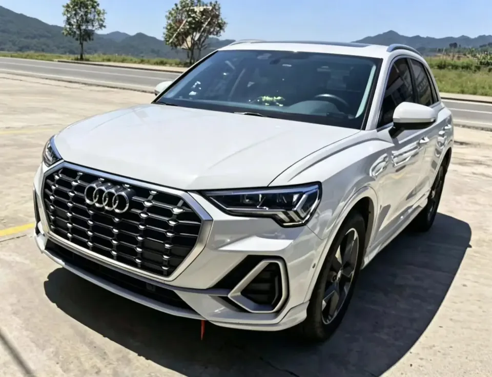 Audi Q3 Audi Q3 35 TFSI Stylish Dynamic 2022 — photo 1, buy with delivery to Moscow