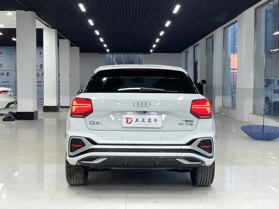 Audi Q2L Audi Q2L 35 TFSI Stylish Dynamic 2022 — thumbnail 2