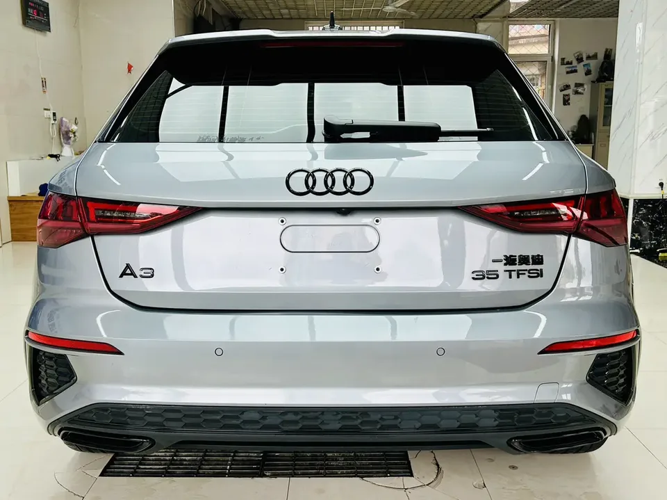 Audi A3 A3 Sportback 35 TFSI Luxury Sports Edition 2023 — thumbnail 2