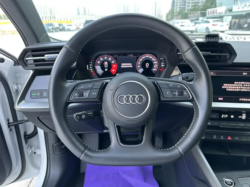 Audi A3 Audi A3 A3L Limousine 35 TFSI Stylish Sports 2022 — thumbnail 4