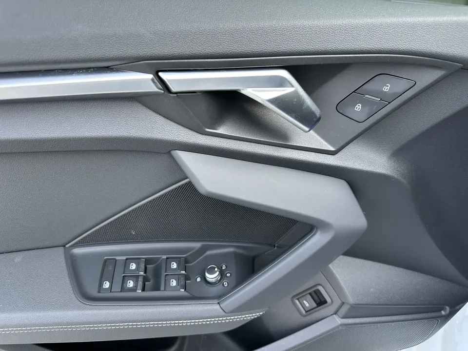 Audi A3 Audi A3 A3L Limousine 35 TFSI Stylish Sports 2022 — thumbnail 5