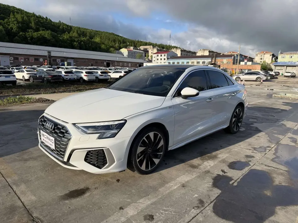 Audi A3 Audi A3 A3L Limousine 35 TFSI Stylish Sports 2022 — photo 1, buy with delivery to Moscow