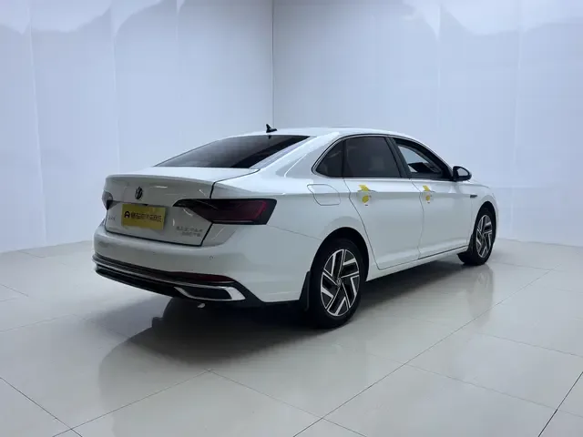 Volkswagen Sagitar Sagitar 300TSI DSG Beyond Edition 2024 — thumbnail 2