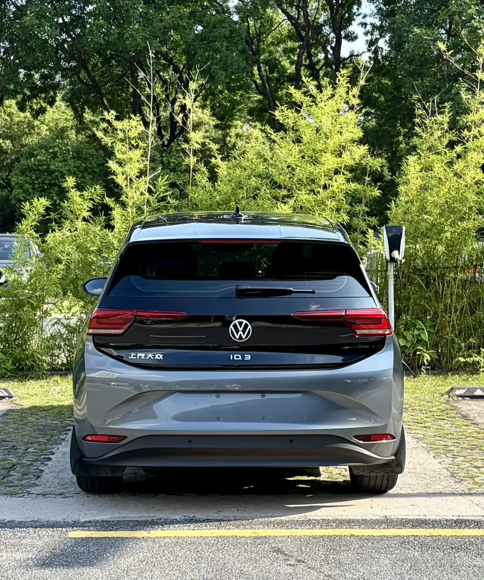 Volkswagen ID.3 Volkswagen ID.3 Outstanding Edition 2024 — thumbnail 2