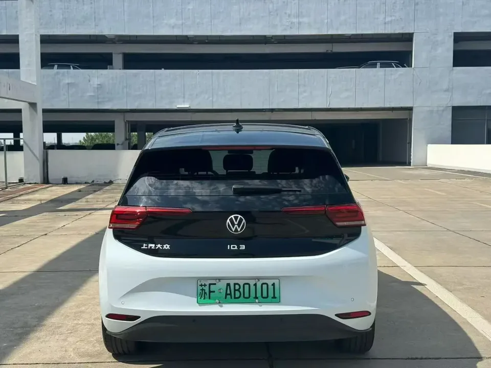 Volkswagen ID.3 ID.3 Upgraded Pure Smart Edition 2023 — thumbnail 2