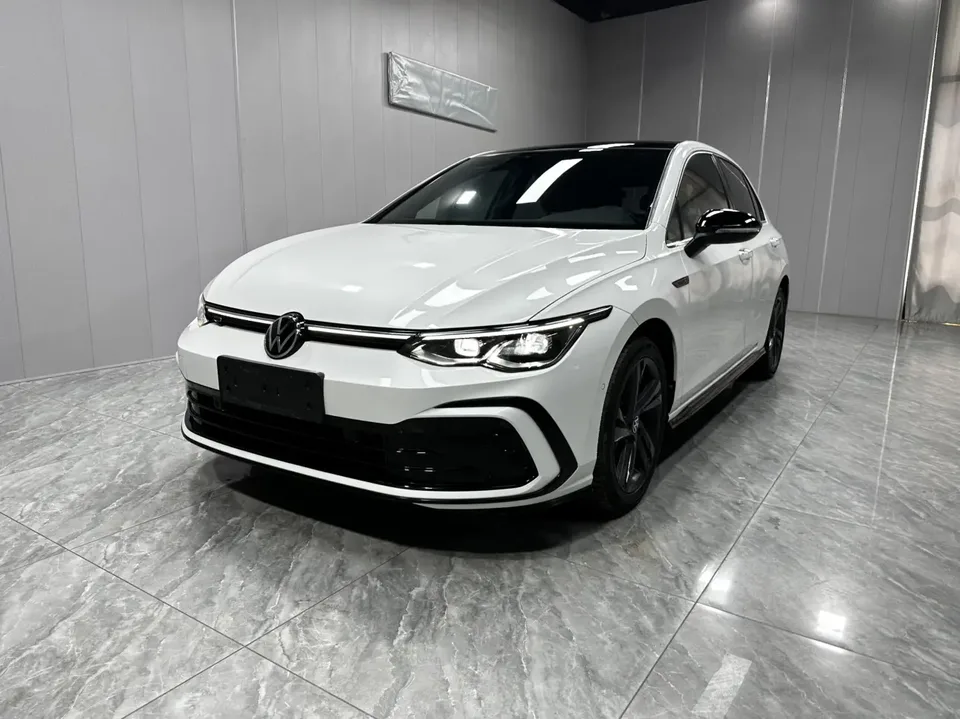 Volkswagen Golf golf 2023 280TSI DSG R-Line Lite 2023 — photo 1, buy with delivery to Moscow