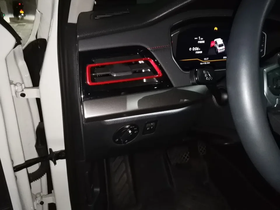 Volkswagen Lavida Lavida 2024 300TSI DSG Starry Sky Leading Edition 2024 — thumbnail 4