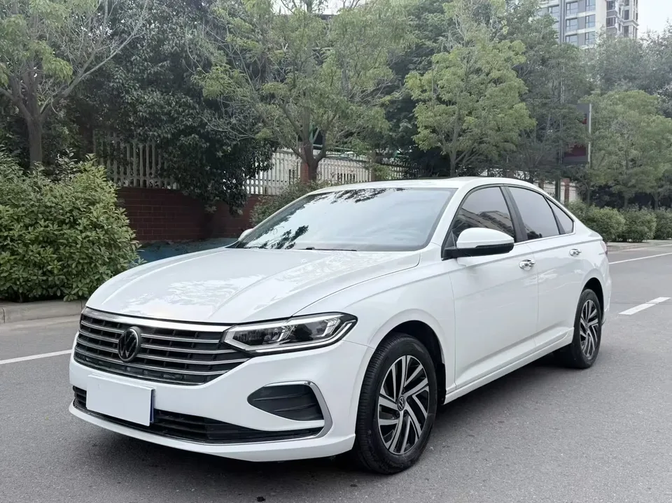 Volkswagen Lavida Lavida 2024 1.5L Automatic 5 Million Edition 2023 — фото 1, купить с доставкой в Москву