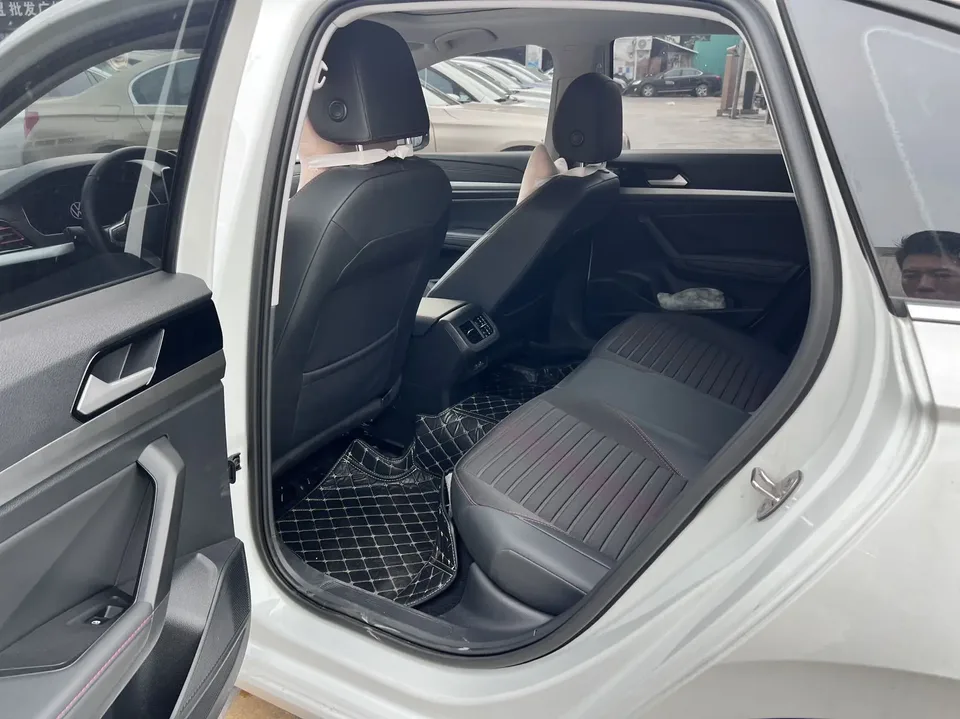 Volkswagen Lavida Lavida 2023 280TSI DSG Starry Sky Edition 2023 — thumbnail 3