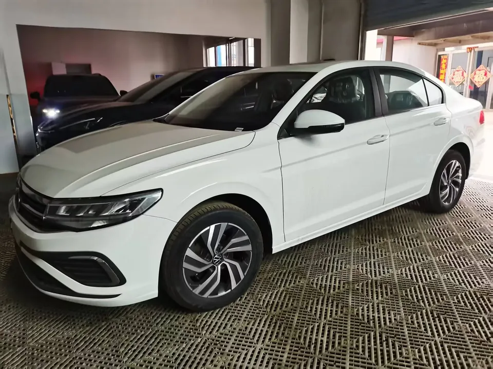 Volkswagen Bora Bora 2026 200TSI DSG Joyride Navigation Edition 2026 — photo 1, buy with delivery to Moscow