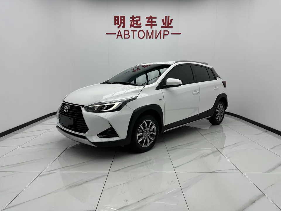 Toyota Yaris L Yaris L YARiS L Zhixuan 2022 Zhixuan X 1.5L CVT luxury PLUS version 2022 — photo 1, buy with delivery to Moscow