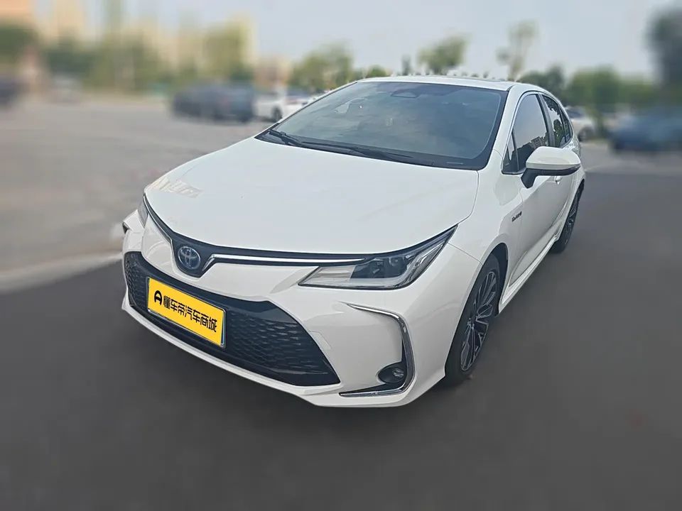 Toyota Corolla Corolla Intelligent Electric Hybrid Dual Engine 1.8L E-CVT Ultimate Edition 2023 — photo 1, buy with delivery to Moscow