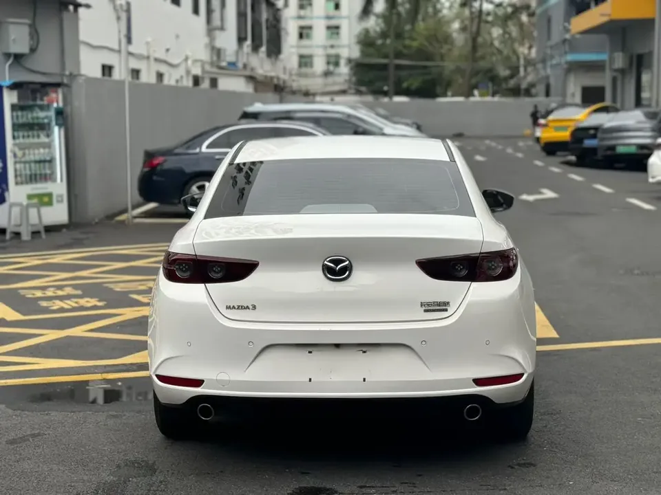 Mazda Axela Mazda3 Angkesela 2.0L Automatic Quality Edition 2022 — thumbnail 2