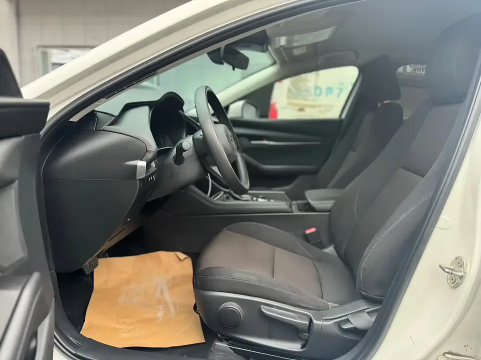 Mazda Axela Mazda3 Angkesela 2.0L Automatic Quality Edition 2022 — thumbnail 5