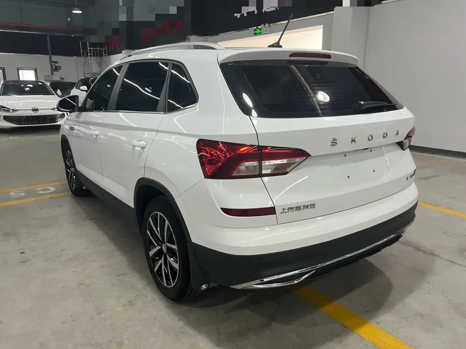 Skoda Comek Comek 2023 Modified 1.5L Automatic Comfort Edition 2023 — thumbnail 4