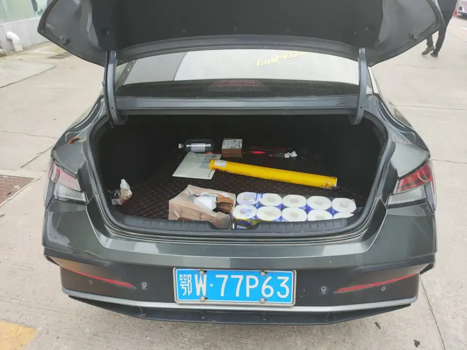 Hyundai Elantra Elantra 1.5L CVT LUX Premium Edition 2023 — thumbnail 3
