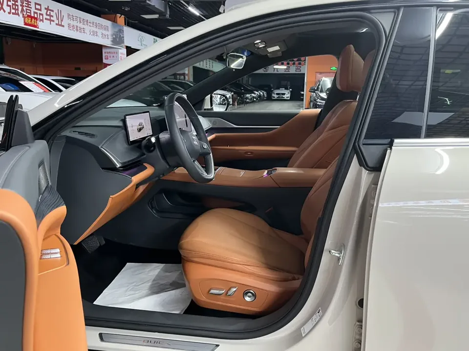 Buick L7 Buick L7 Luxury Edition 2025 — thumbnail 4