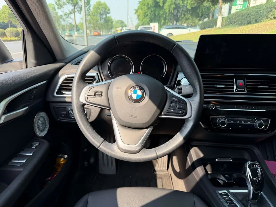 BMW 1 Series BMW 1 Series 120i M Sport 2023 — thumbnail 3