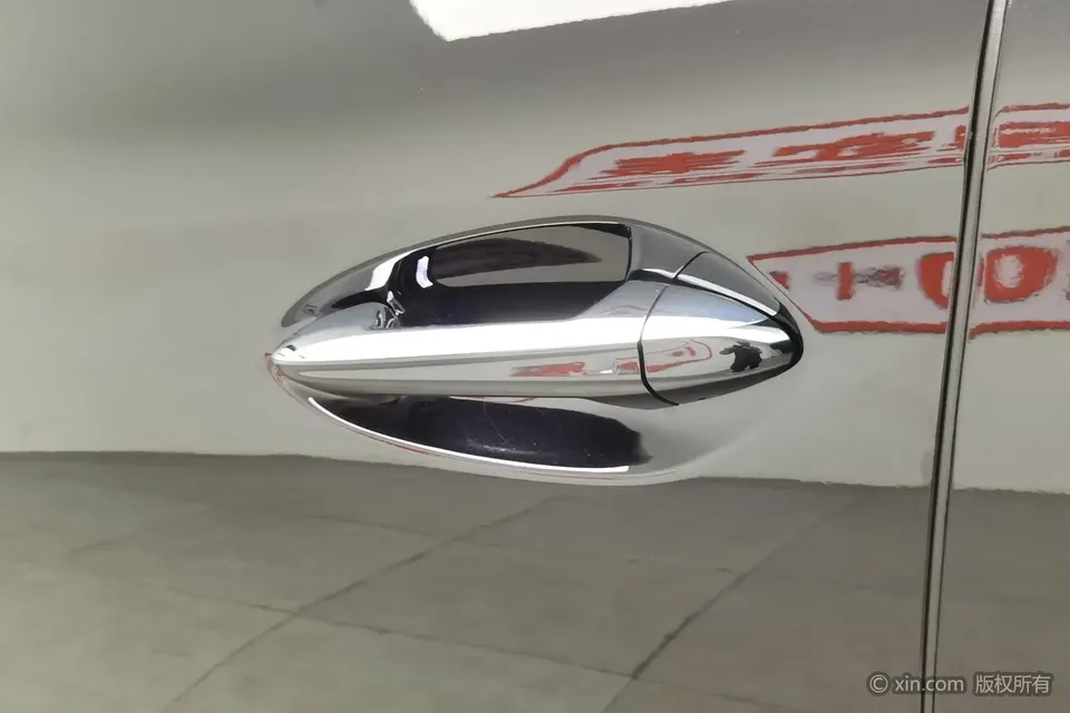 Hongqi HS5 Hongqi HS5 2022 2.0T Zhilian Flagship 4WD Edition 2022 — thumbnail 3
