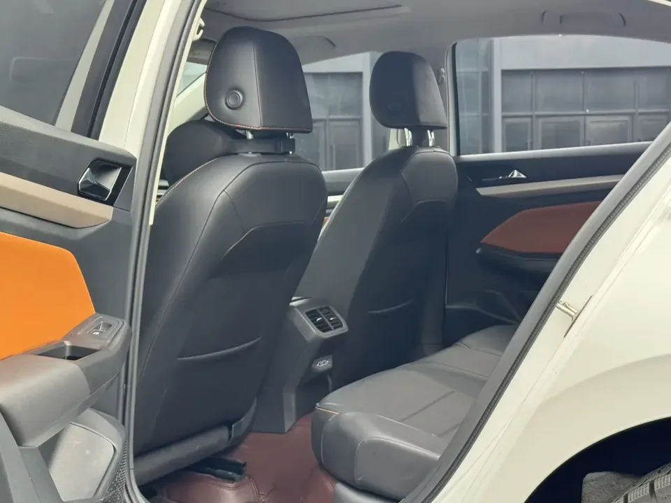 Volkswagen Bora Bora 2023 280TSI DSG Comfort Edition 2024 — thumbnail 5