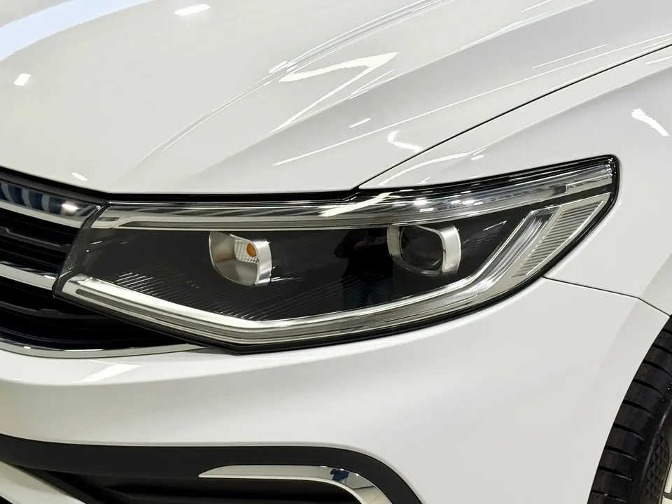 Volkswagen Bora Bora 2025 200TSI DSG Joyride Navigation Edition 2025 — thumbnail 3